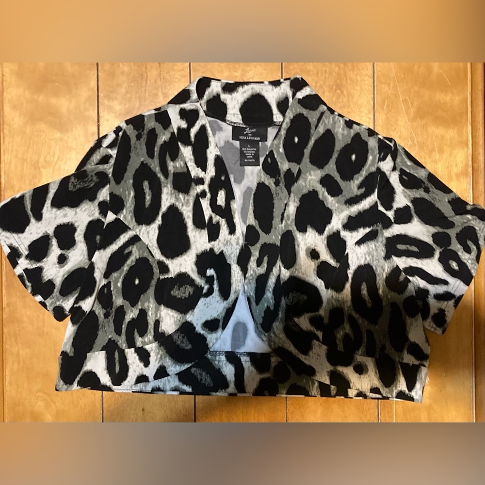 Nina Leonard Black and Gray Animal Print Shrug - Picture 6 of 10
